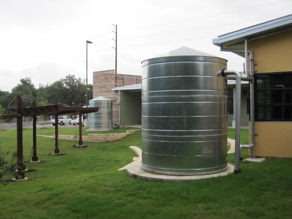 galvanized metal rainwater harvesting tanks