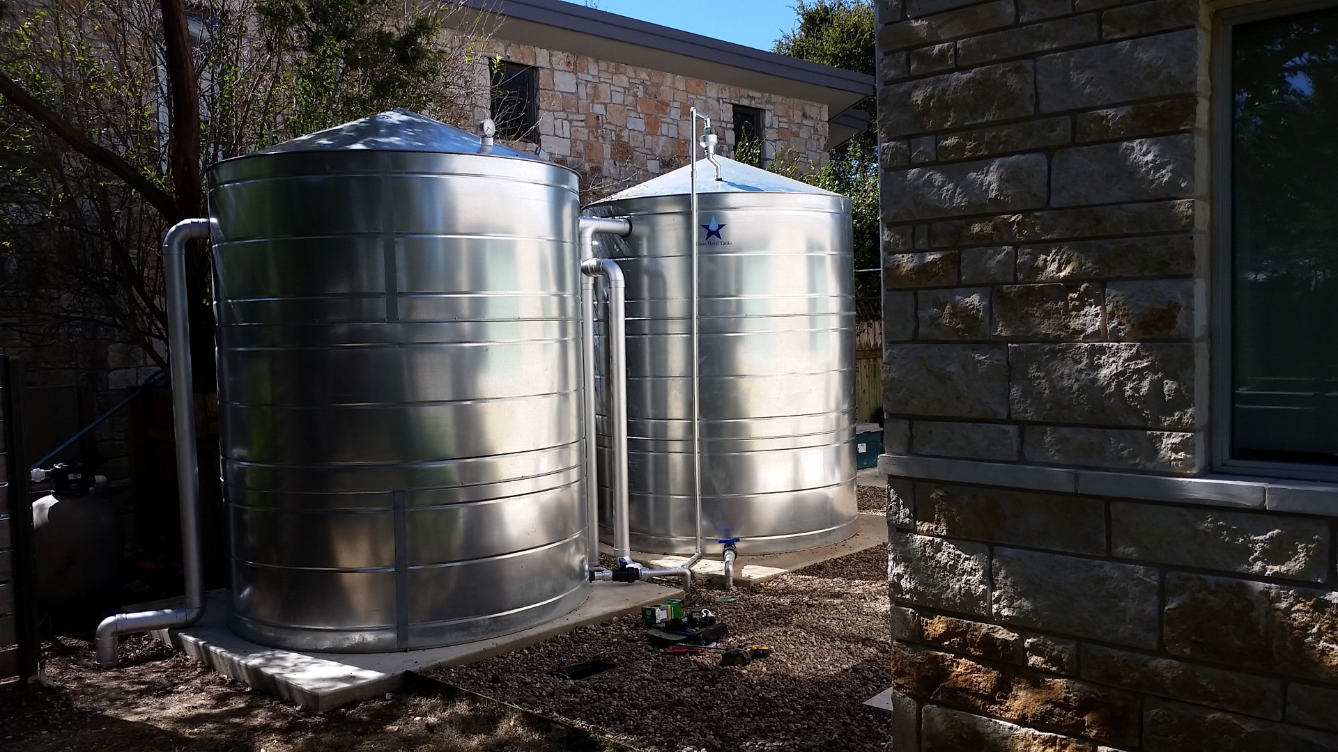 2500 Gallon Galvanized Metal Water Storage Tank
