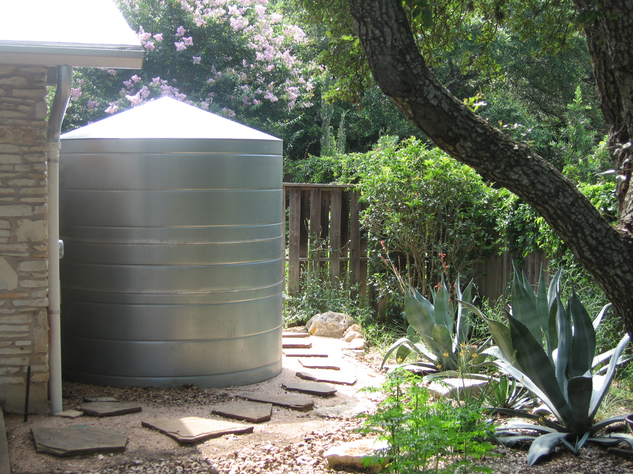 500 Gallon Galvanized Metal Water Storage Tank - Capitol Water Tanks